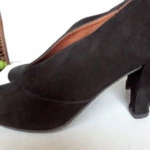 Eric Michael Black Veronica  suede Pump size 39